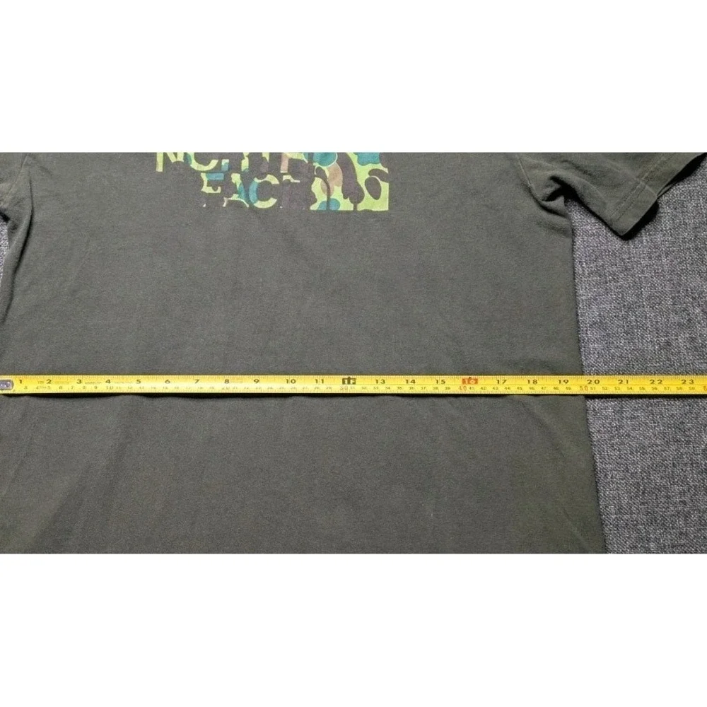 The North Face Camo Shirt Men's Medium Green Half Dome‎ Logo Short Sleeve Tee